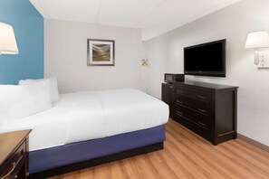 Desk, blackout drapes, free WiFi, bed sheets