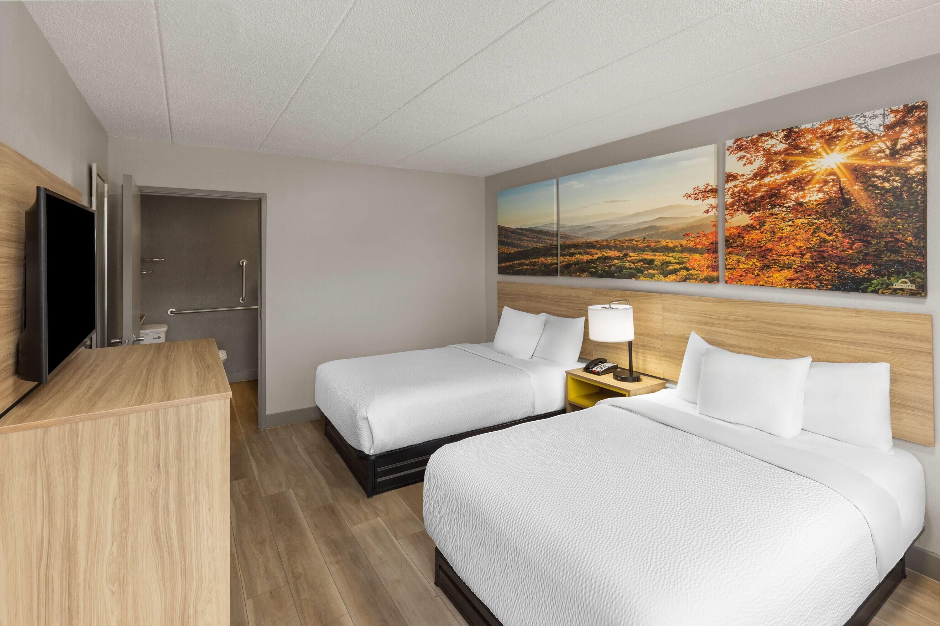 Sengetøy av topp kvalitet, skrivebord, wi-fi (inkludert) og sengetøy