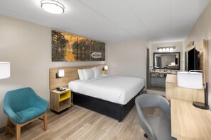 Rom, 1 kingsize-seng, ikke-røyk | Sengetøy av topp kvalitet, skrivebord, wi-fi (inkludert) og sengetøy