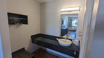 Douche, serviettes fournies