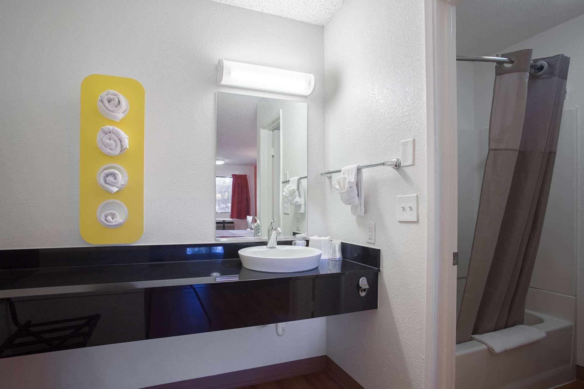 Shower, towels