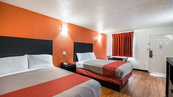 Deluxe Room, 2 Double Beds, Non Smoking