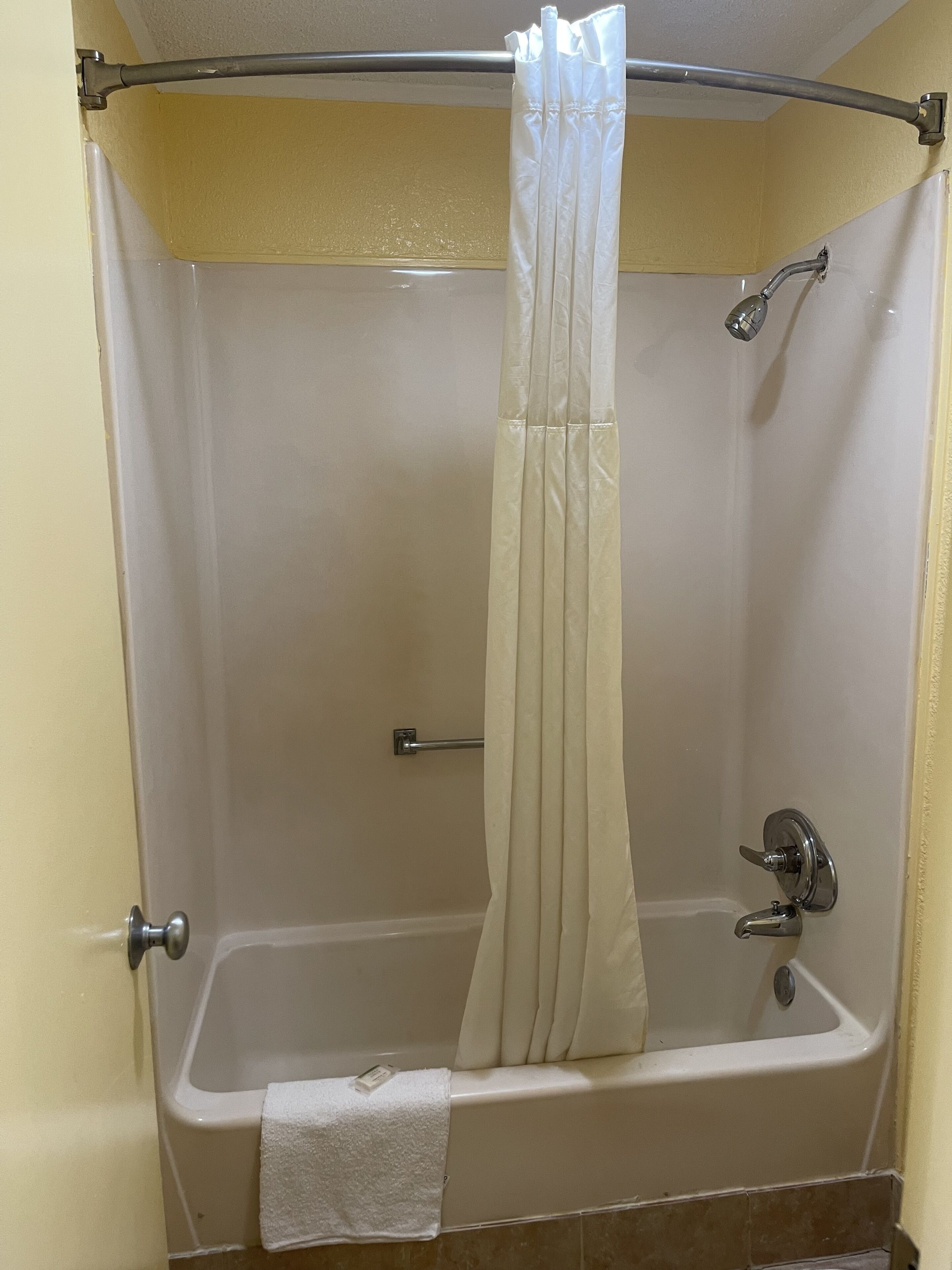 Travelodge by Wyndham Benton Harbor MI