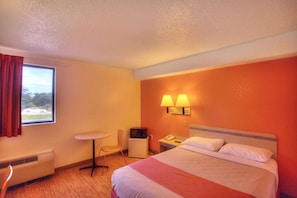 Escrivaninha, Wi-Fi de cortesia, roupa de cama