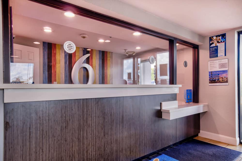 Motel 6 Jackson, MS