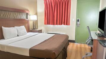 1 bedroom, desk, iron/ironing board, free WiFi