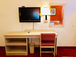 Pillowtop beds, iron/ironing board, free WiFi, bed sheets