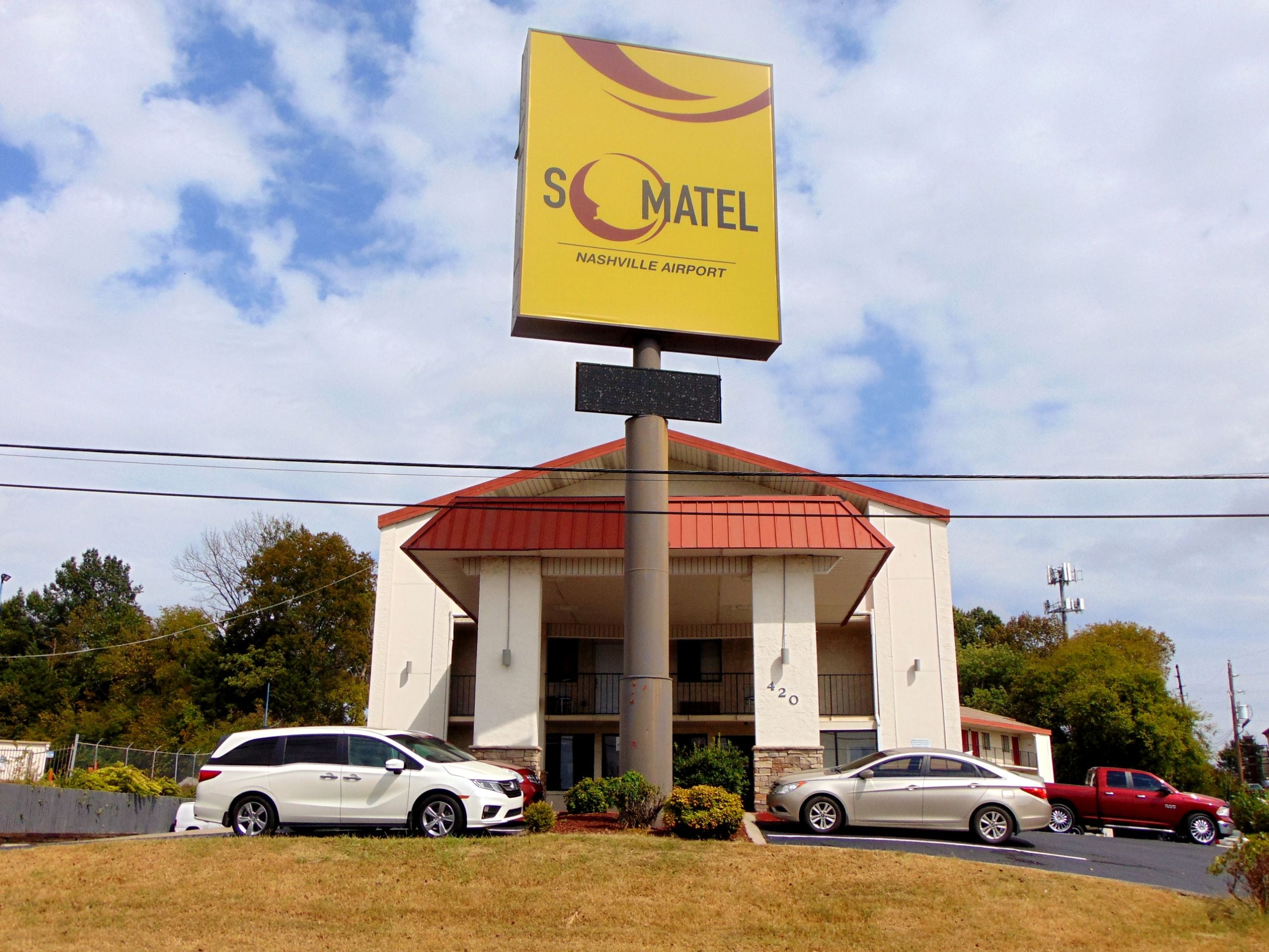 Photo - Somatel Nashville Airport Hotel
