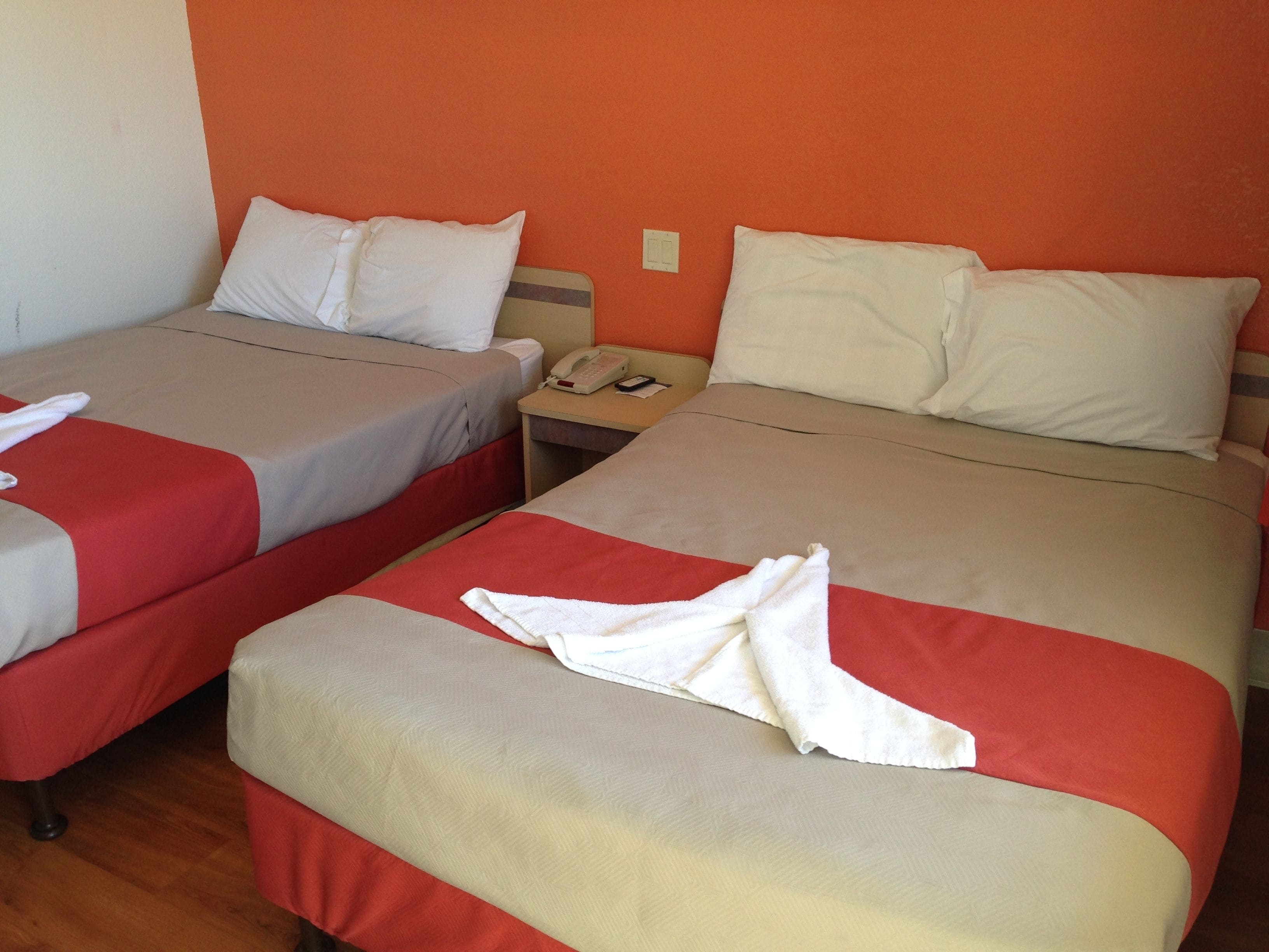 WiFi (free), bed sheets