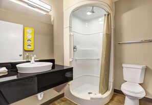 Shower, towels - Motel 6 Grants, NM (Grants)