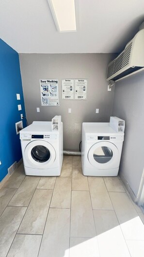 Laundry room - Motel 6 Grants, NM (Grants)