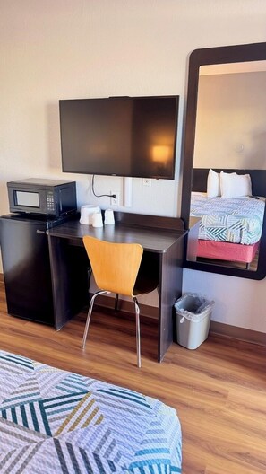 TV - Motel 6 Grants, NM (Grants)