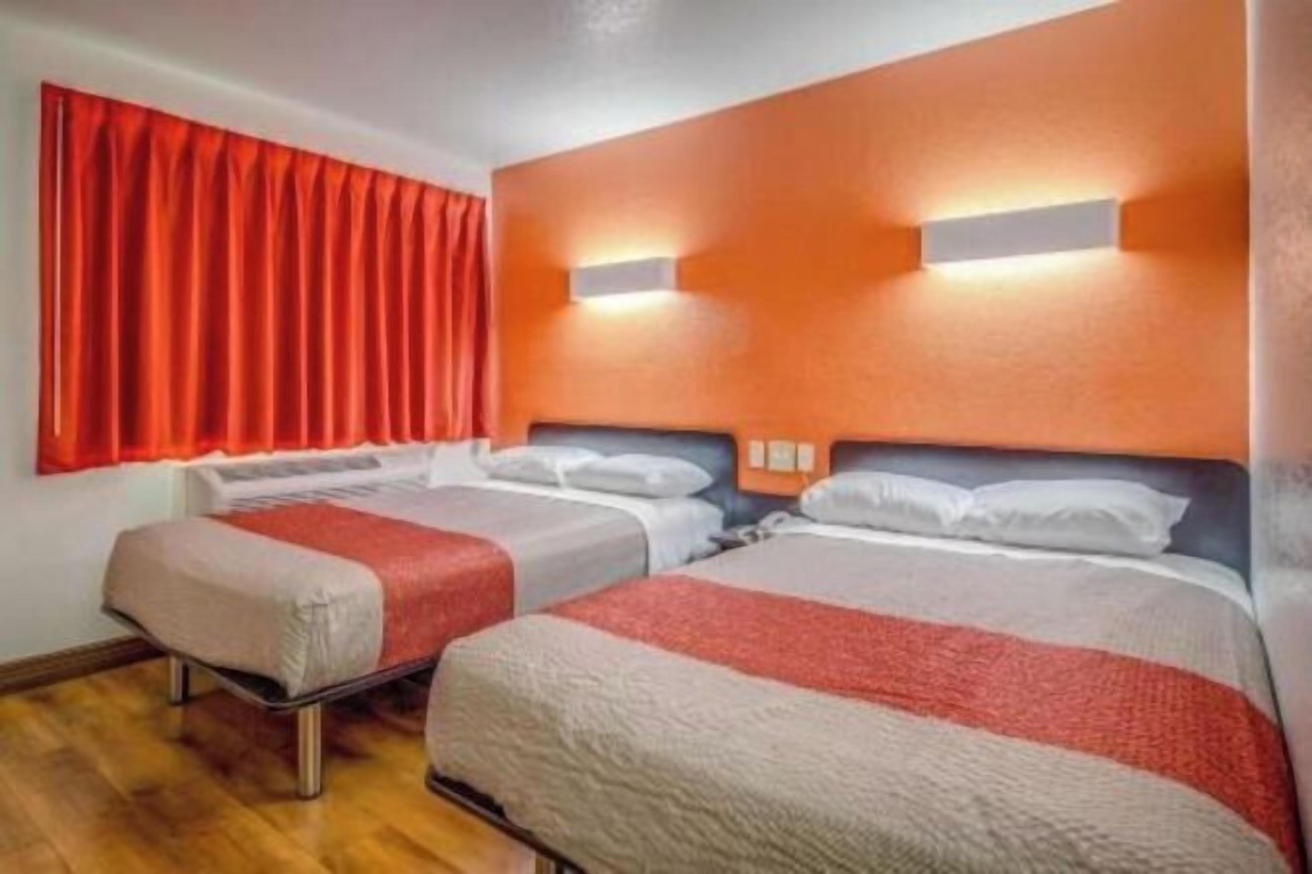 Desk, laptop workspace, free WiFi, bed sheets