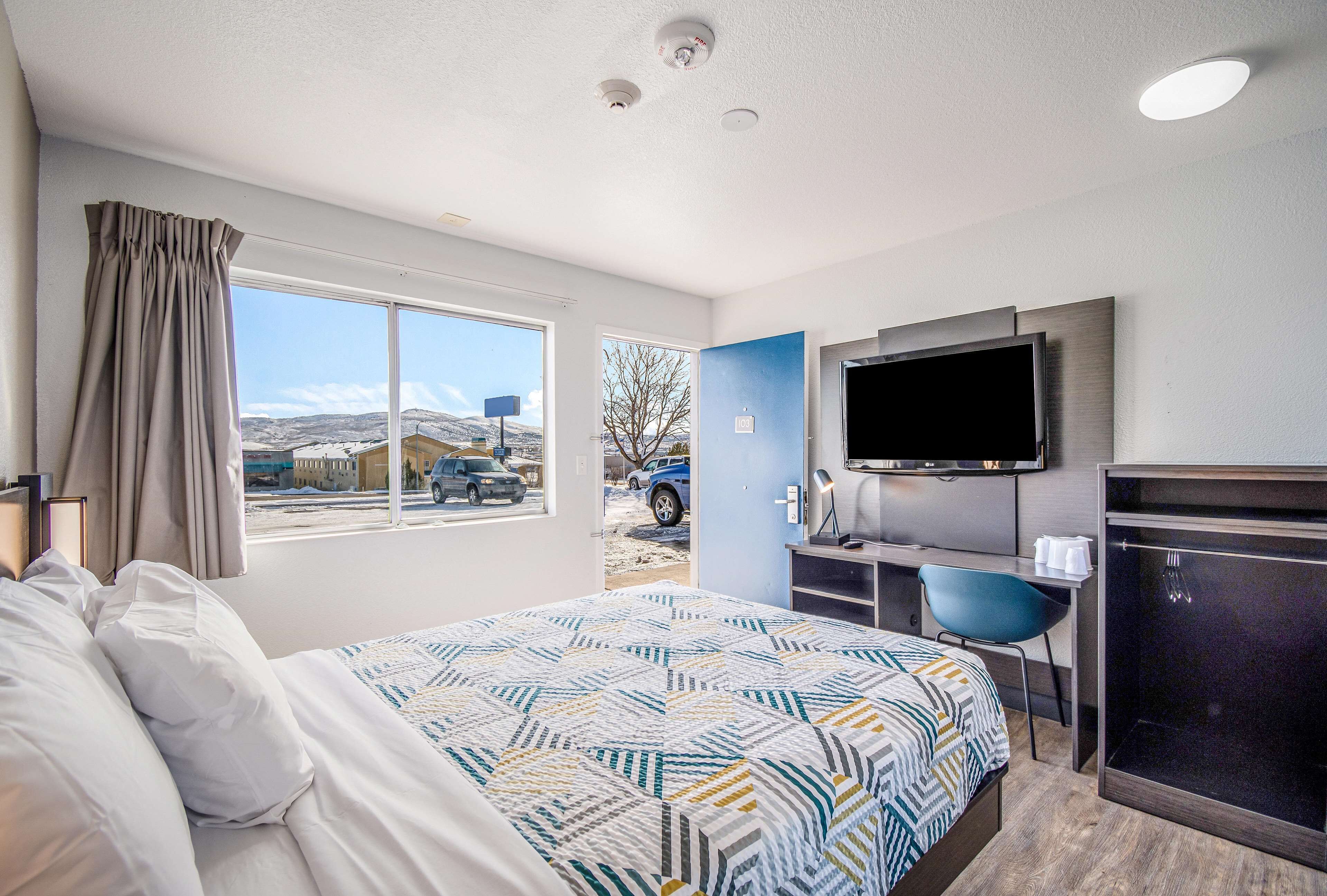 Desk, iron/ironing board, free WiFi, bed sheets