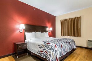 Deluxe Room, 1 King Bed, Accessible, Non Smoking (Roll-In Shower) | Desk, laptop workspace, blackout drapes, iron/ironing board - Red Roof Inn Georgetown, IN - Louisville West (Georgetown)