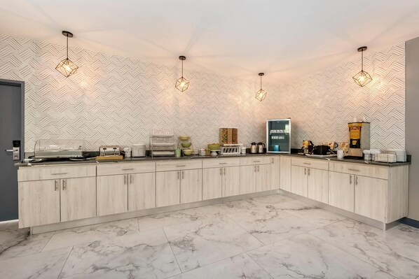 Free daily full breakfast - Quality Inn (Ruidoso)