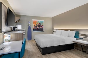 Free WiFi, bed sheets, alarm clocks