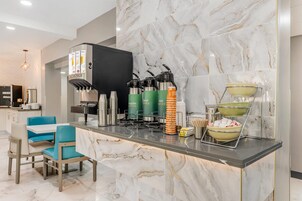 Desayuno completo incluido todos los días 