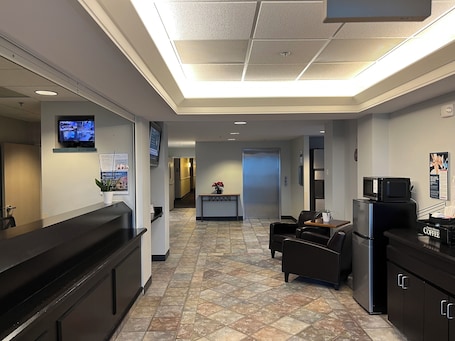 Lobby. Super 8 by Wyndham Sidney NE