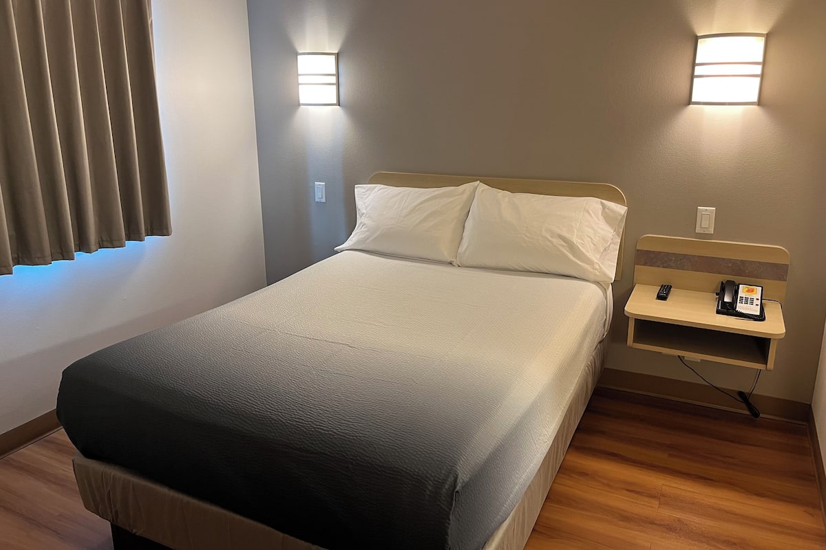 Bureau, accĂšs au Wi-Fi (inclus), literie fournie