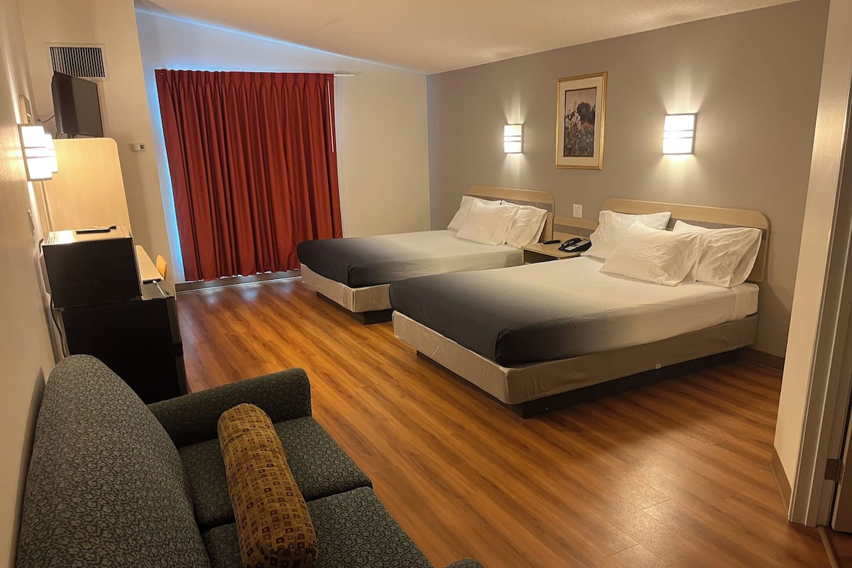 Suite, Beberapa Tempat Tidur, Bebas Asap Rokok | Meja kerja, Wi-Fi gratis, dan seprai linen