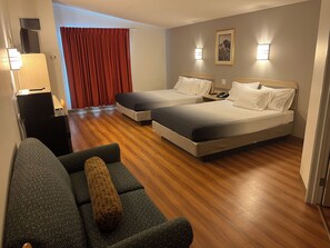 Suite, Multiple Beds, Non Smoking