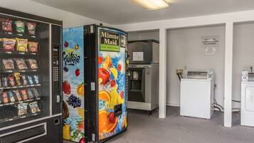 ماكينة بيع آلية