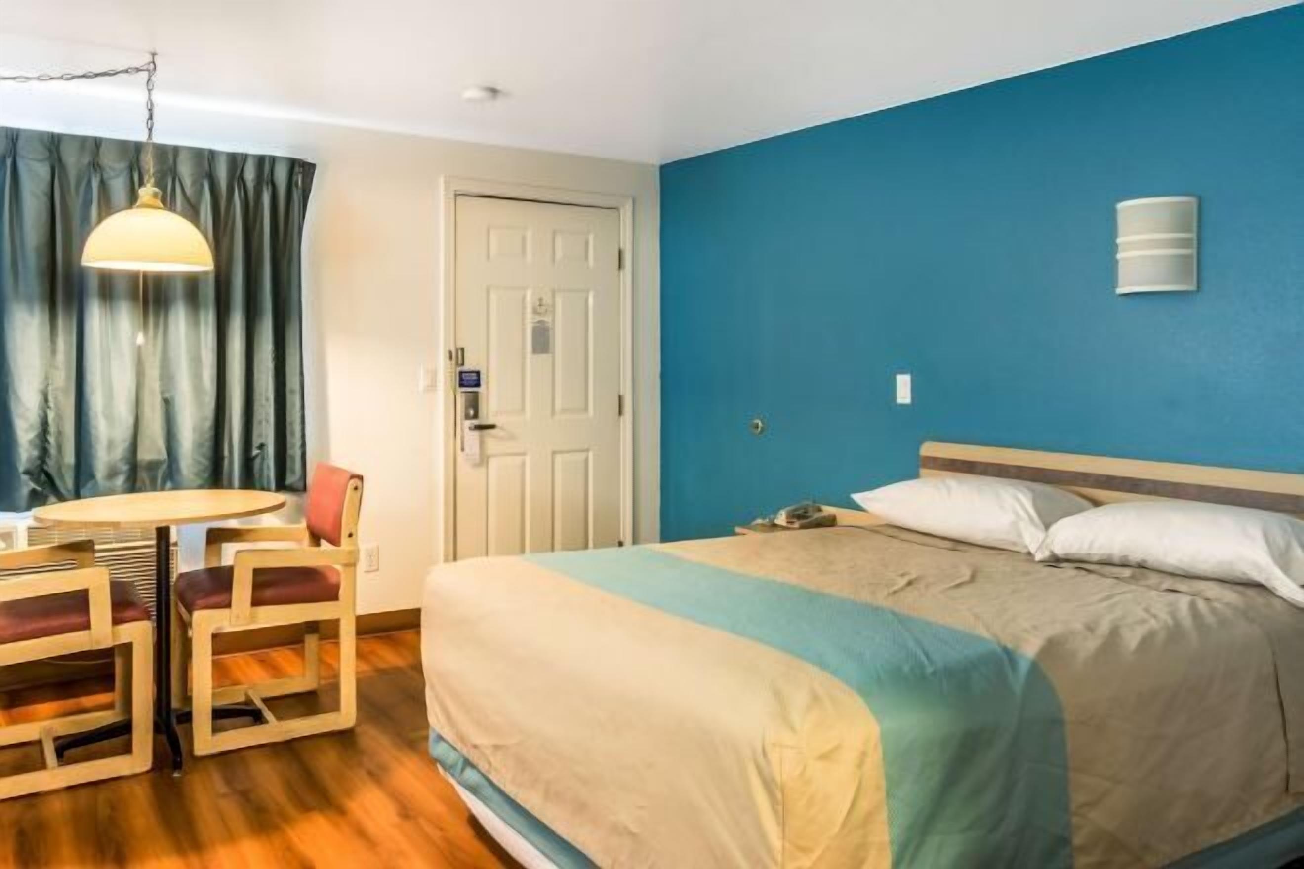 Desk, free WiFi, bed sheets, alarm clocks