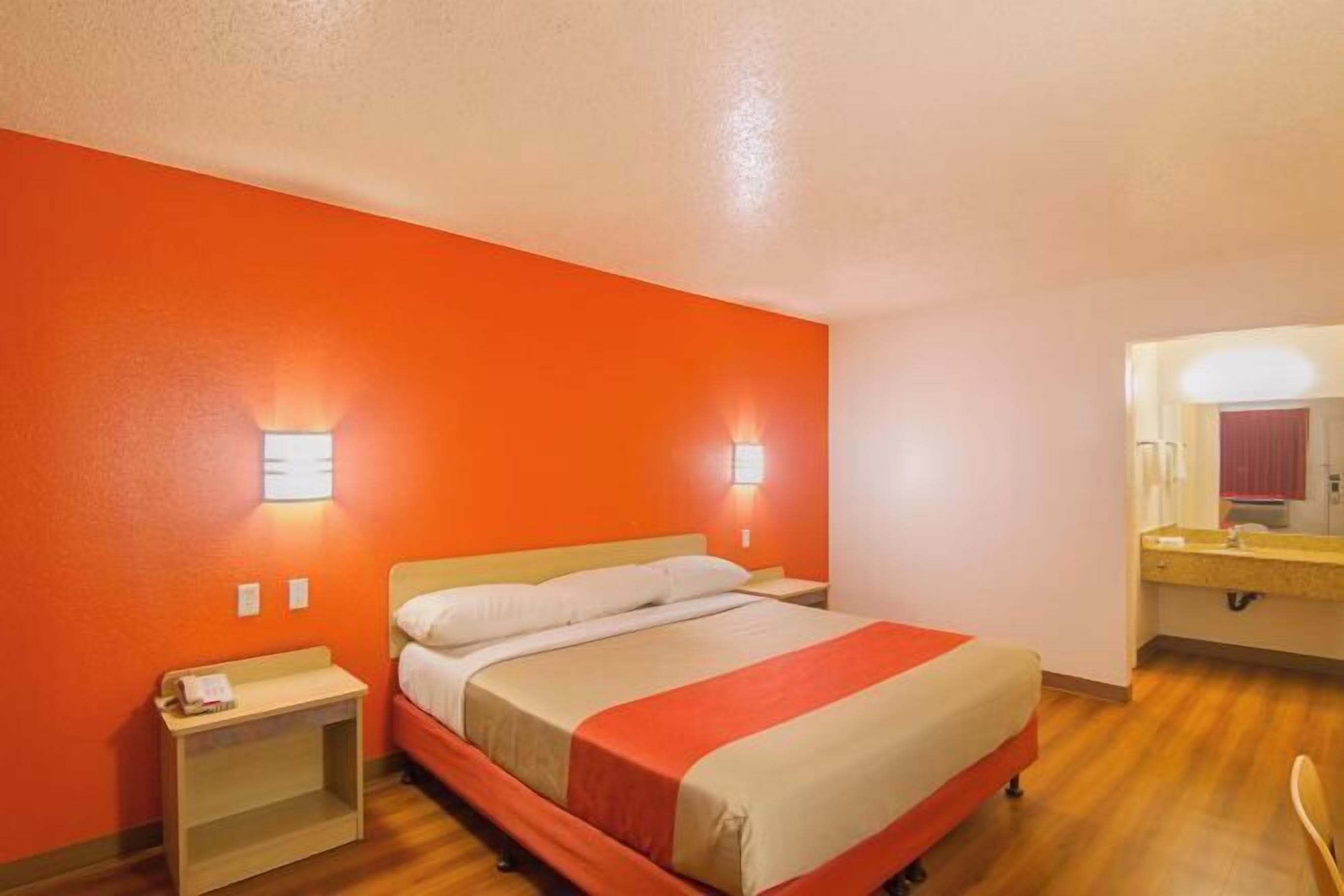 Desk, free WiFi, bed sheets, alarm clocks