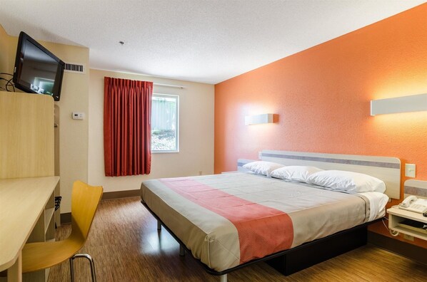 Escrivaninha, Wi-Fi de cortesia, roupa de cama