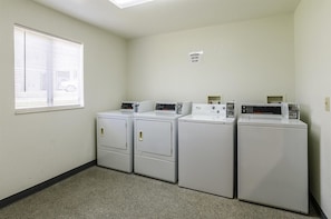 Laundry room - Motel 6 Bristol, VA (Bristol)