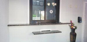 Reception - Motel 6 Humble, TX - Houston International Airport (Humble)