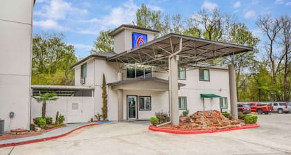 Motel 6 Humble, TX - Houston International Airport