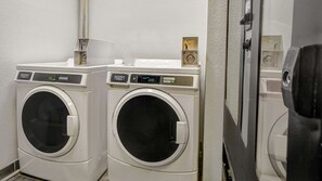 Laundry room - Motel 6 Humble, TX - Houston International Airport (Humble)