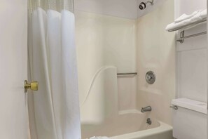 Articles de toilette (gratuits), serviettes fournies