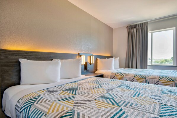 Free WiFi, bed sheets - Motel 6 Harlingen, TX (Harlingen)