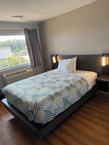 Motel 6 Gulfport, MS – Airport