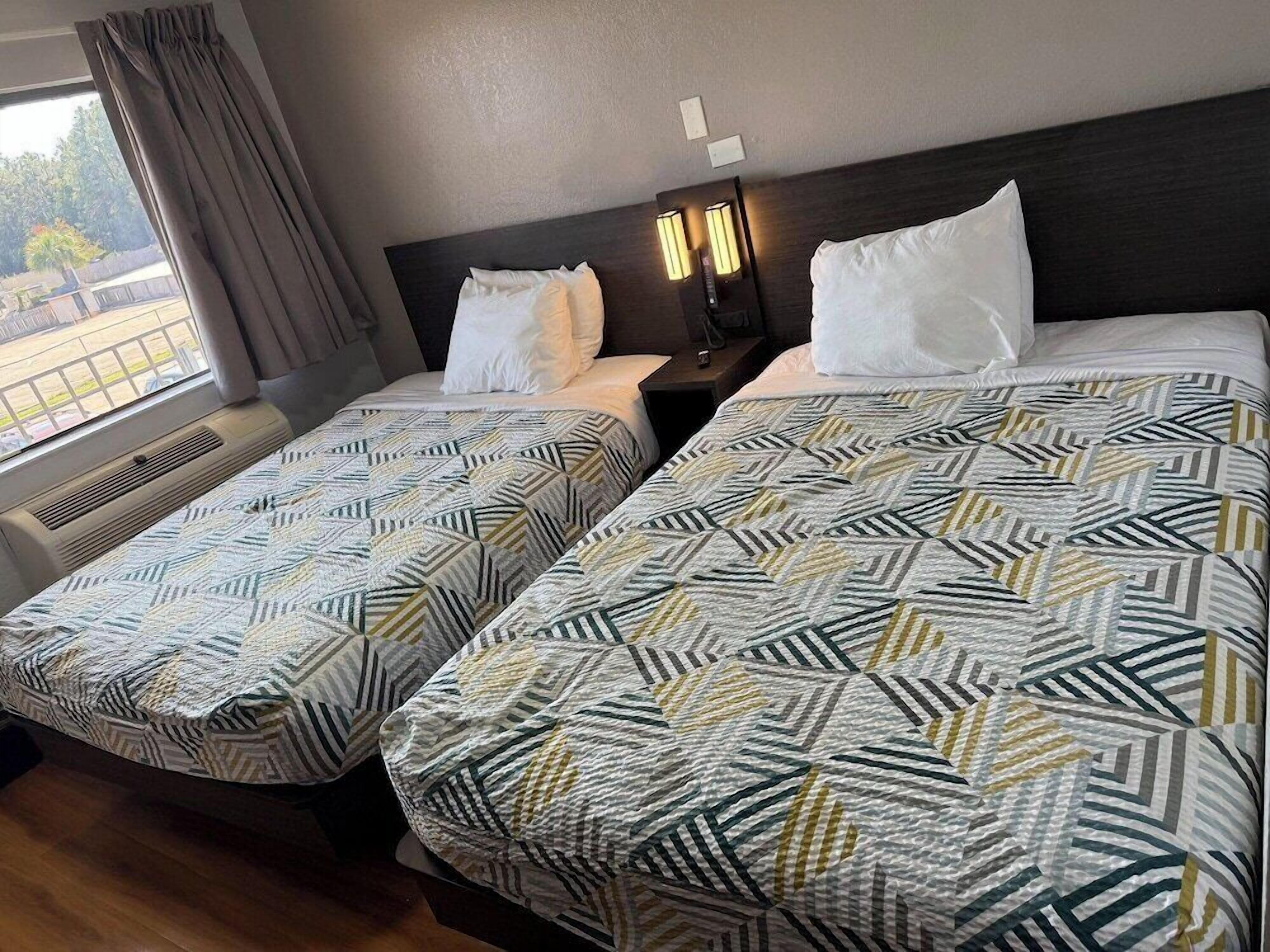 Free WiFi, bed sheets