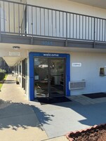 Entrada al alojamiento