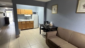 Room amenity - Americas Best Value Inn & Suites Groves Port Arthur (Groves)