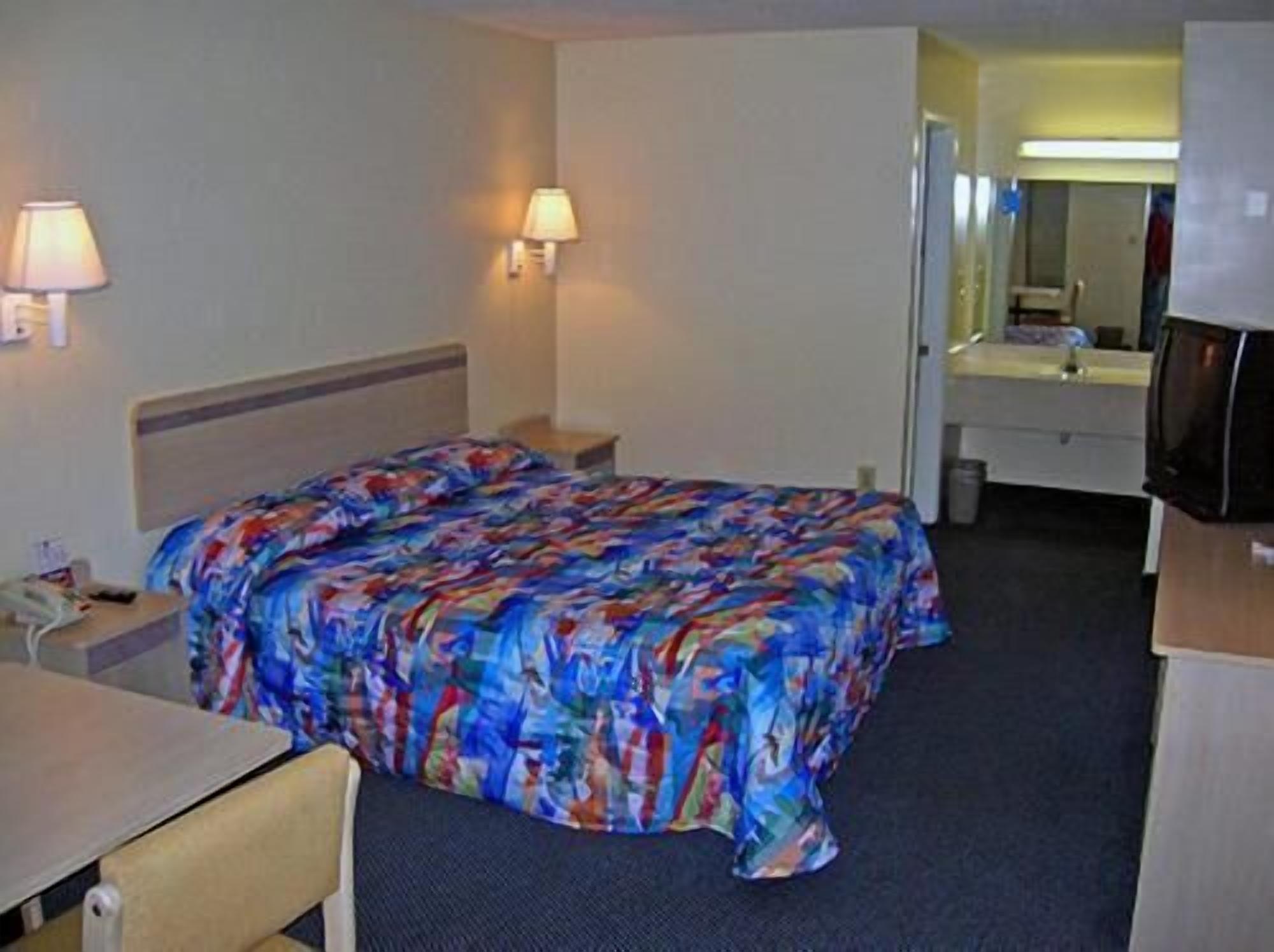 WiFi (free), alarm clocks, bed sheets