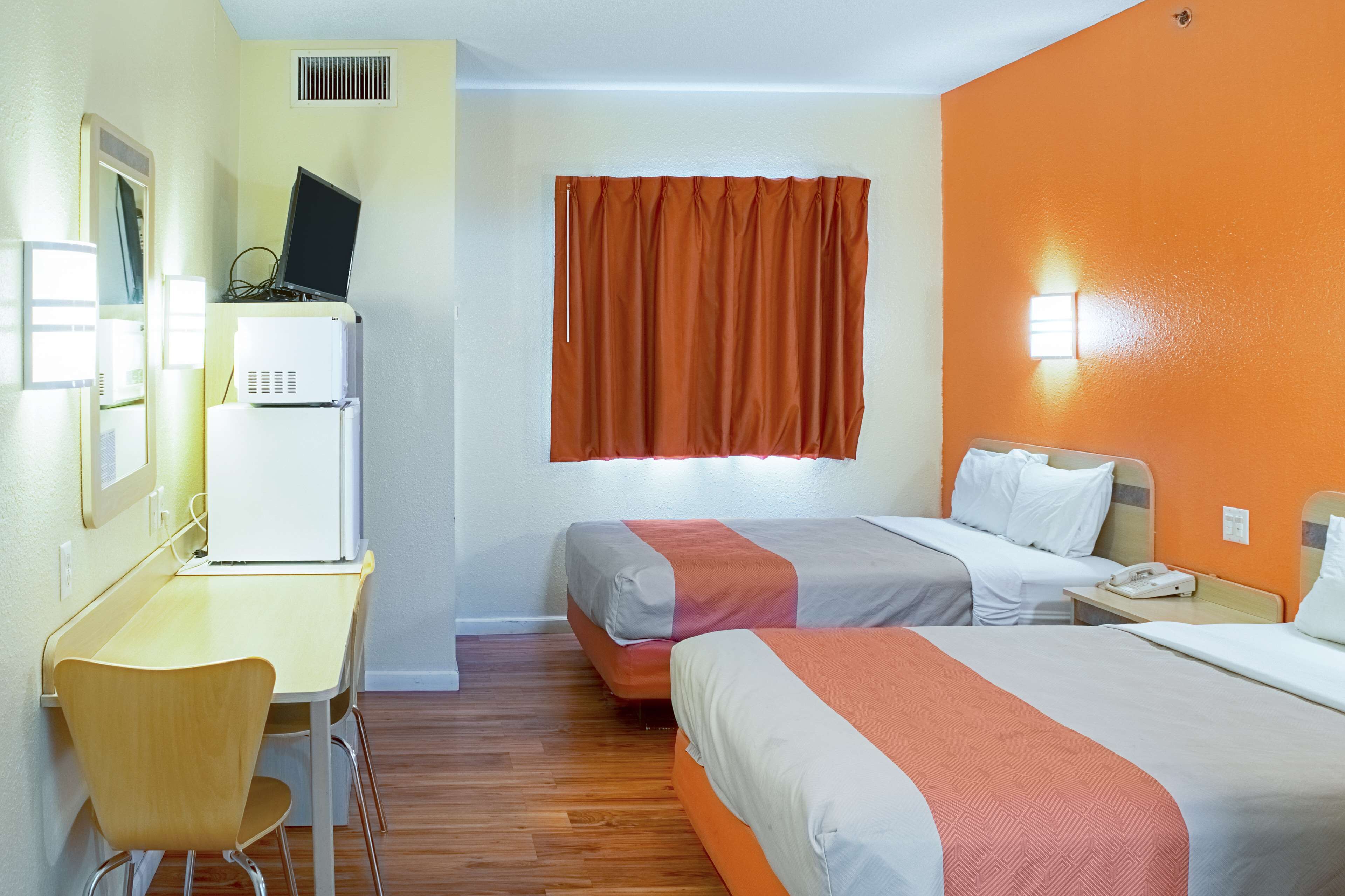 Free WiFi, bed sheets, alarm clocks