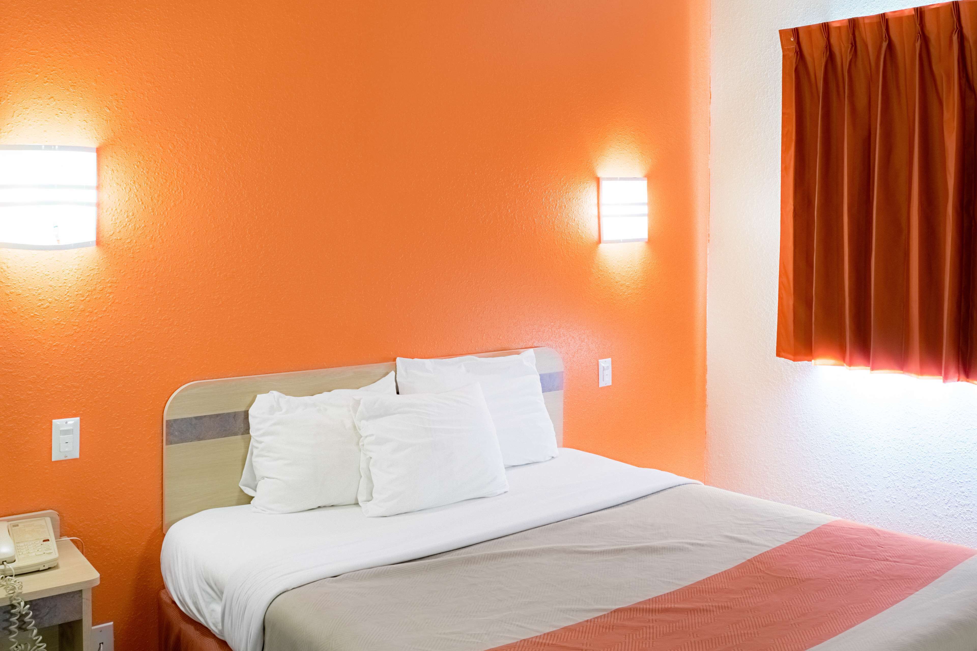 Wi-Fi gratuit, draps fournis, réveils