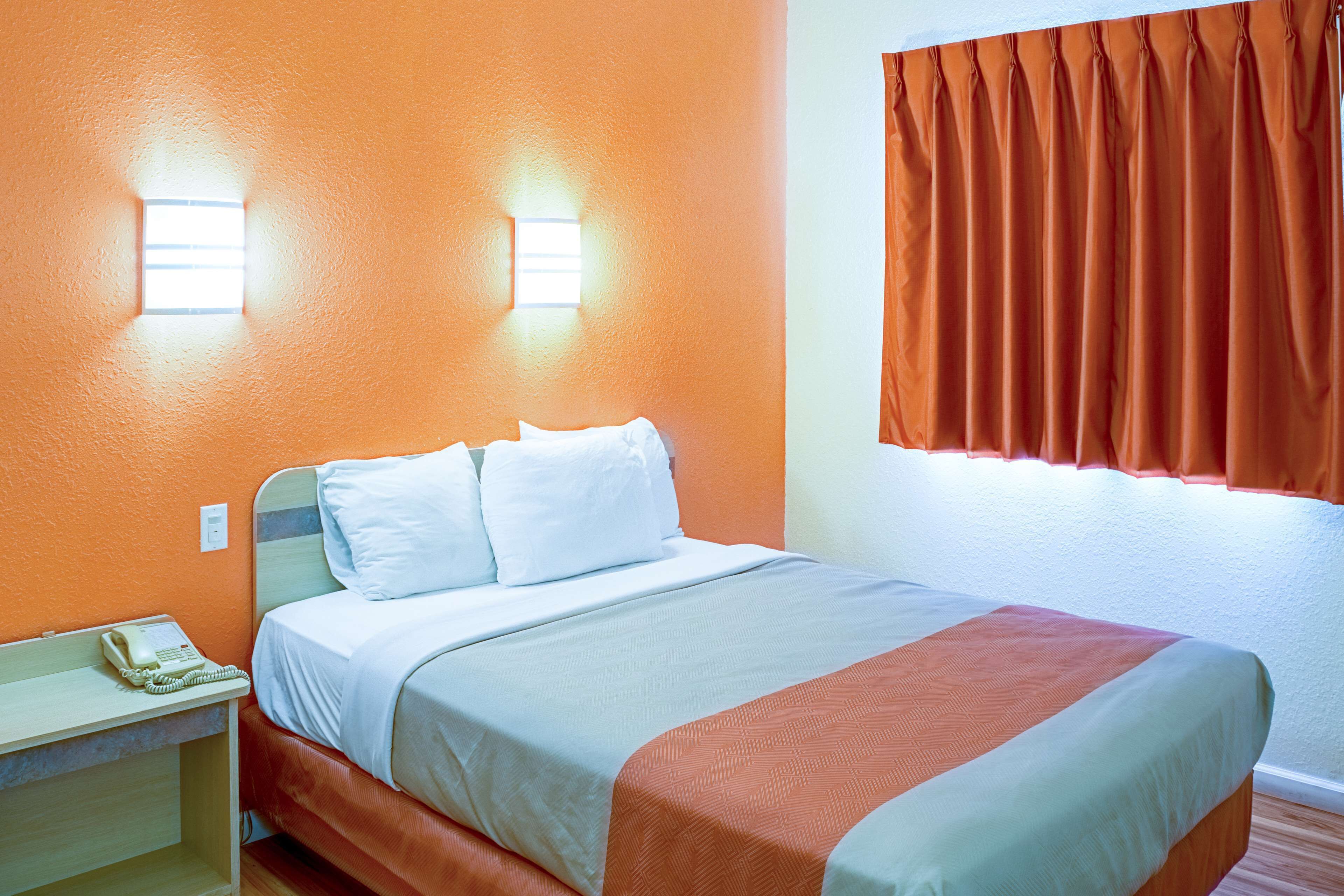 Wi-Fi gratuit, draps fournis, réveils