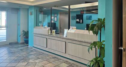 Howard Johnson by Wyndham Clarksville Tennessee