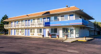 Motel 6 Mitchell, SD