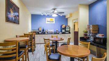 Free daily continental breakfast