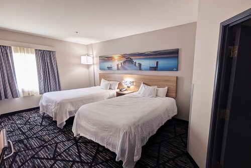 Days Inn & Suites by Wyndham Augusta Near Fort Eisenhower