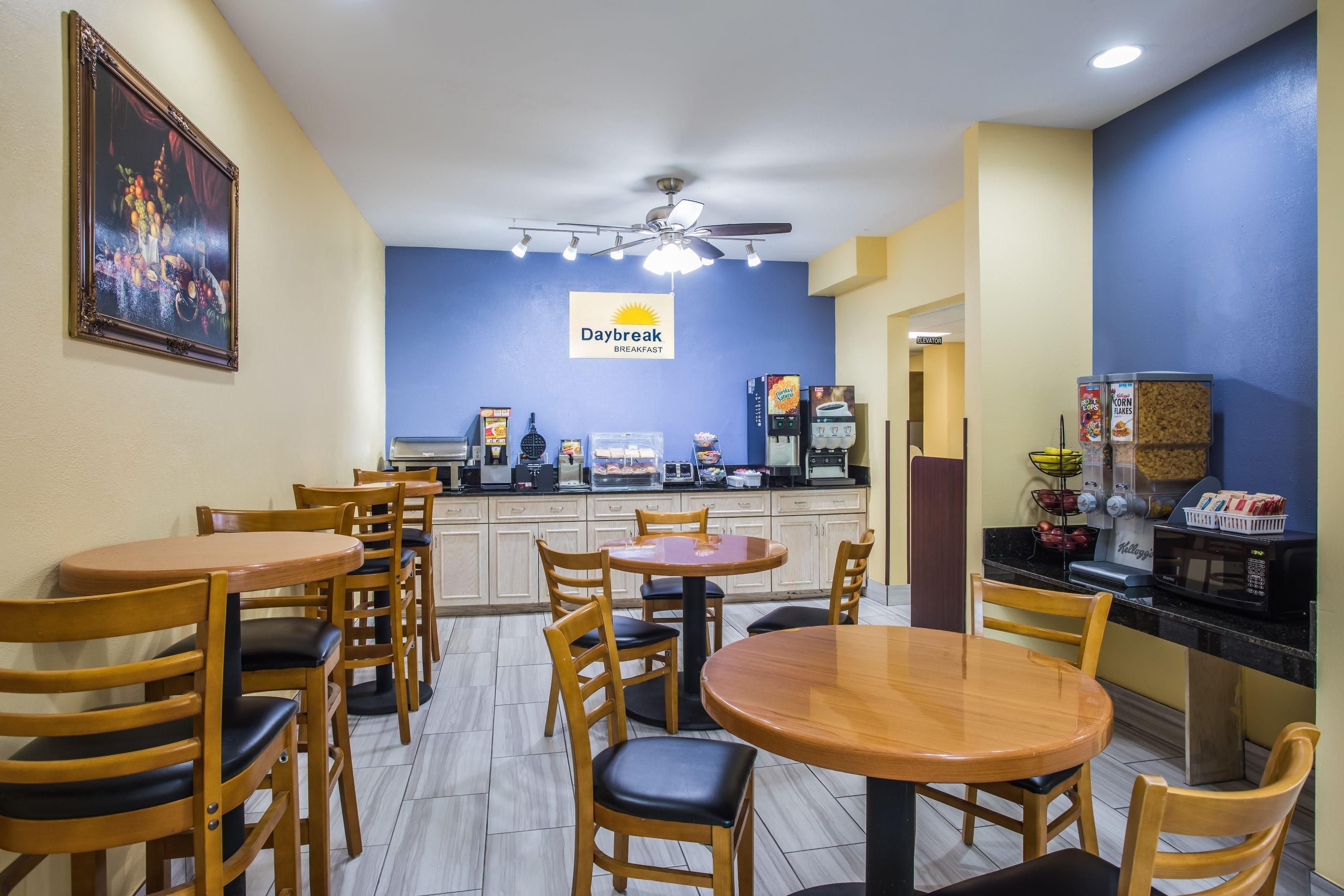 Free daily continental breakfast