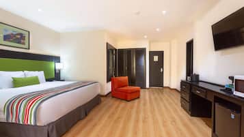 Habitación, 1 cama de matrimonio grande, no fumadores | 1 dormitorio, ropa de cama de alta calidad, caja fuerte y escritorio